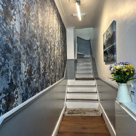 לונדון "Bright & Spacious" 3 Bedroom Flat By Kings Cross, St Pancras Station!!!!64 מראה חיצוני תמונה