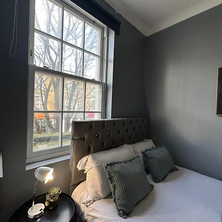 לונדון "Bright & Spacious" 3 Bedroom Flat By Kings Cross, St Pancras Station!!!!64 מראה חיצוני תמונה