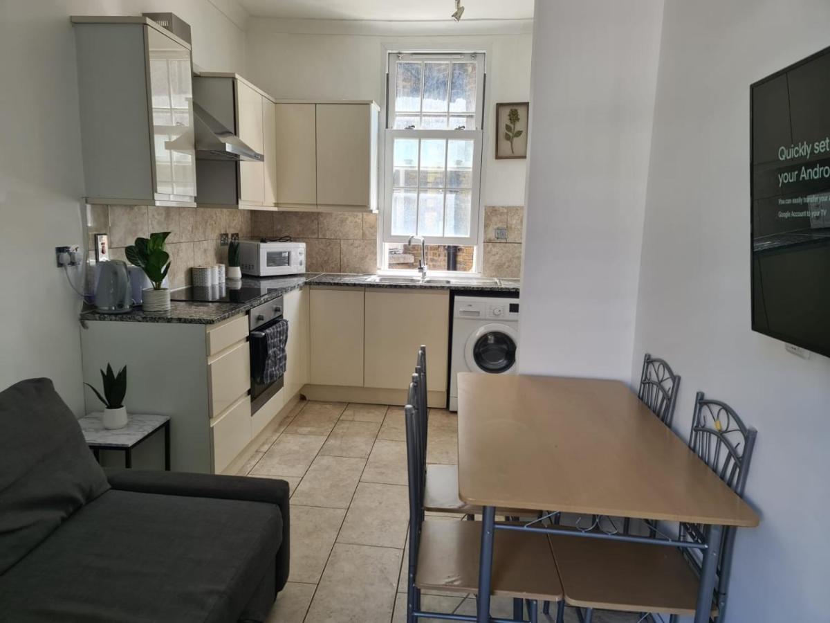 לונדון "Bright & Spacious" 3 Bedroom Flat By Kings Cross, St Pancras Station!!!!64 מראה חיצוני תמונה