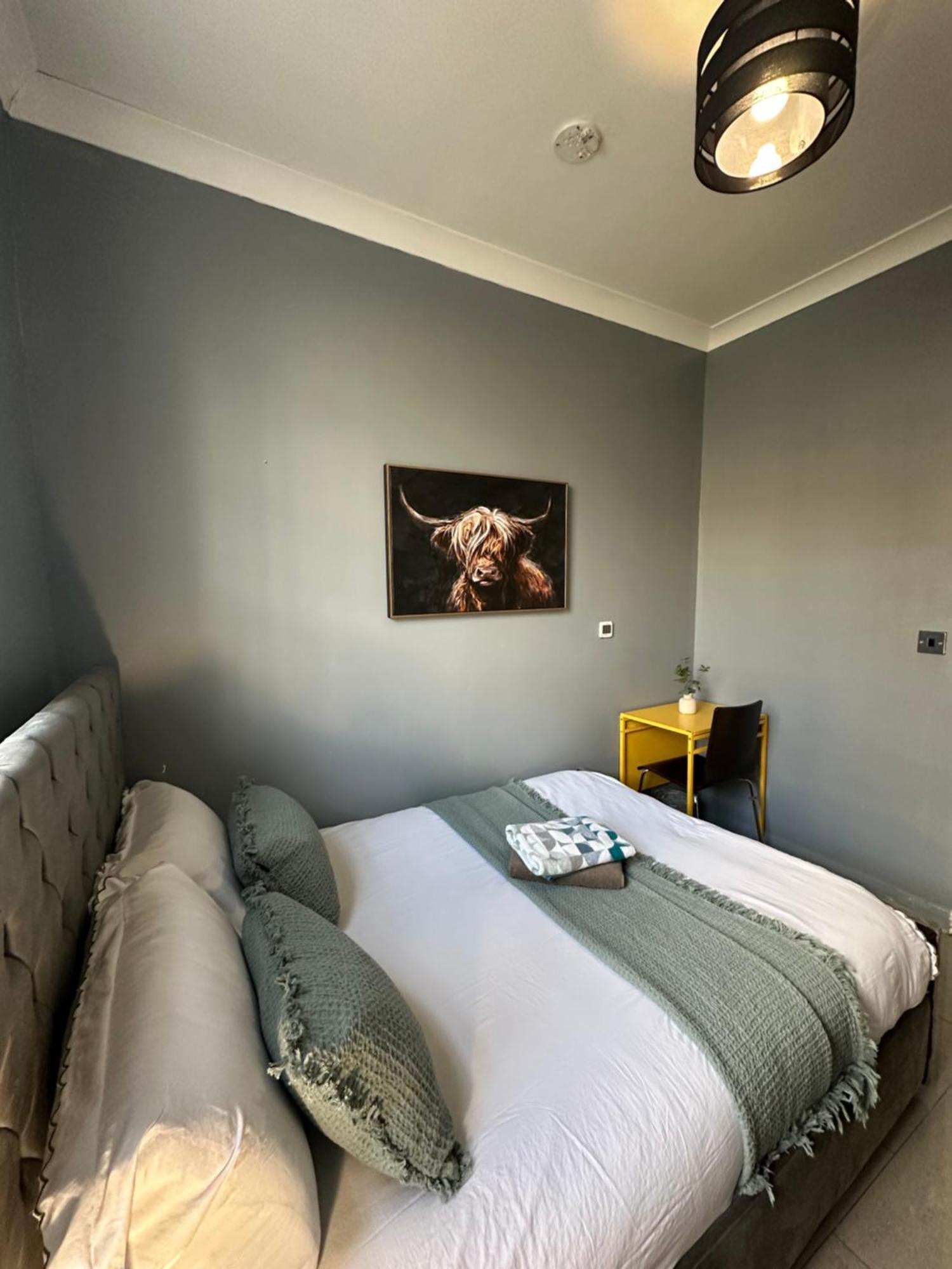 לונדון "Bright & Spacious" 3 Bedroom Flat By Kings Cross, St Pancras Station!!!!64 מראה חיצוני תמונה