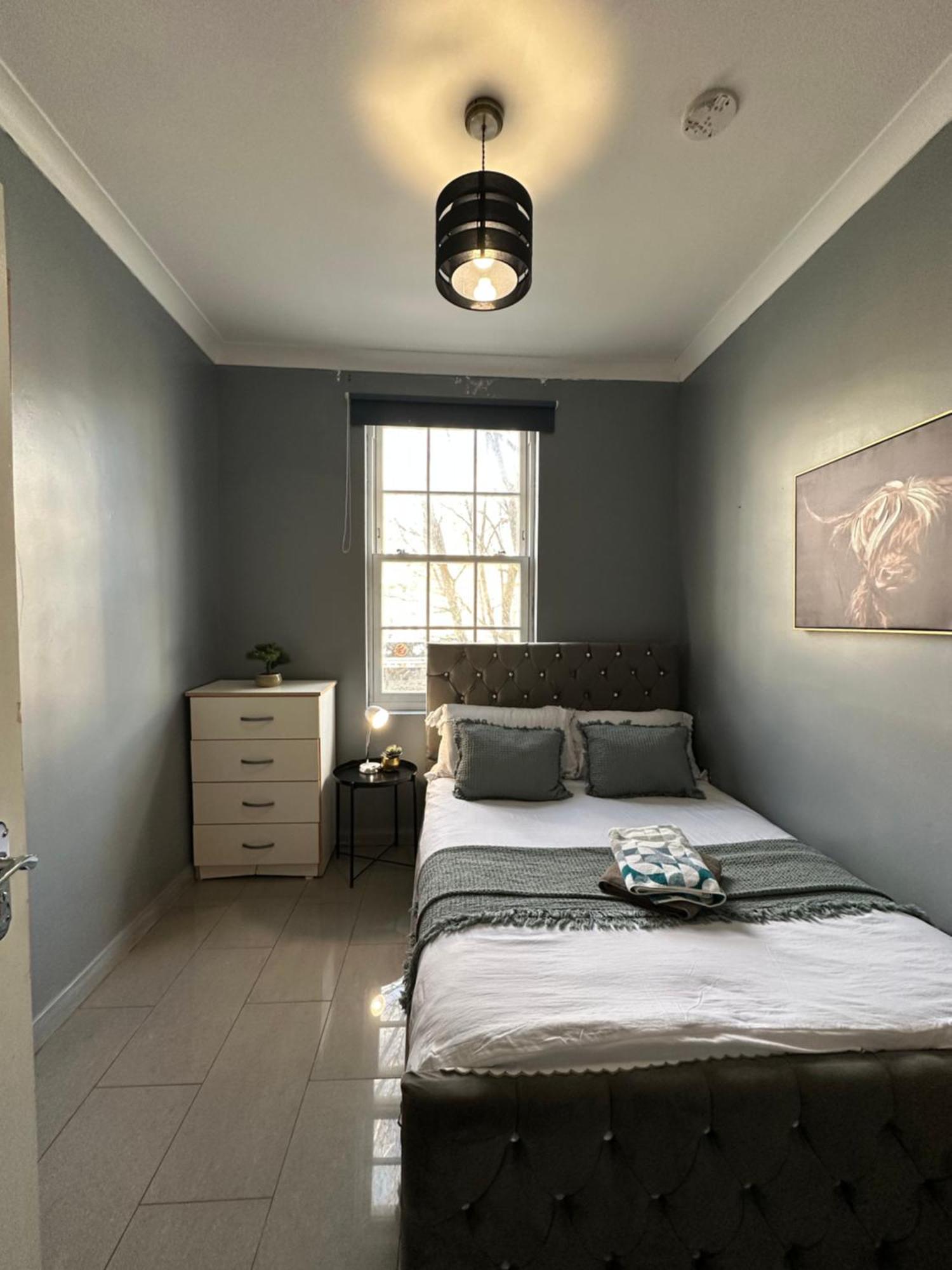 לונדון "Bright & Spacious" 3 Bedroom Flat By Kings Cross, St Pancras Station!!!!64 מראה חיצוני תמונה