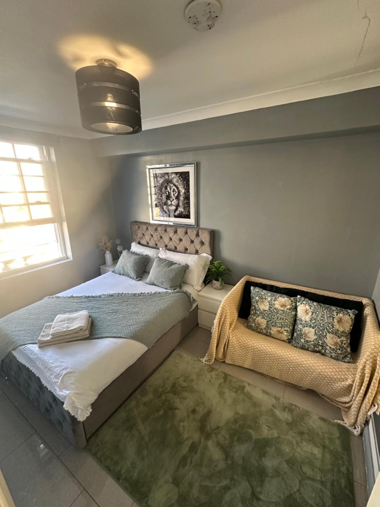 לונדון "Bright & Spacious" 3 Bedroom Flat By Kings Cross, St Pancras Station!!!!64 מראה חיצוני תמונה