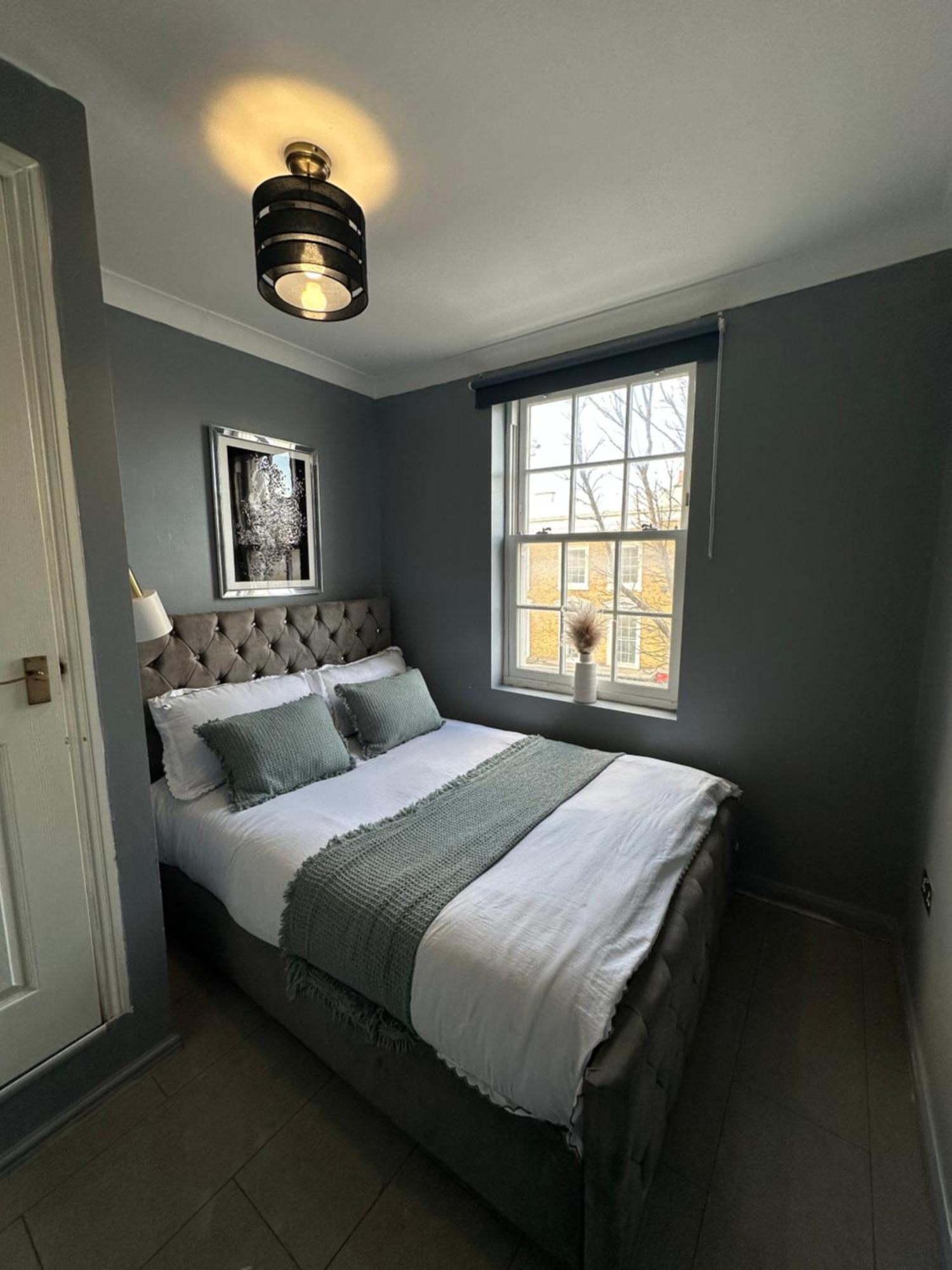 לונדון "Bright & Spacious" 3 Bedroom Flat By Kings Cross, St Pancras Station!!!!64 מראה חיצוני תמונה