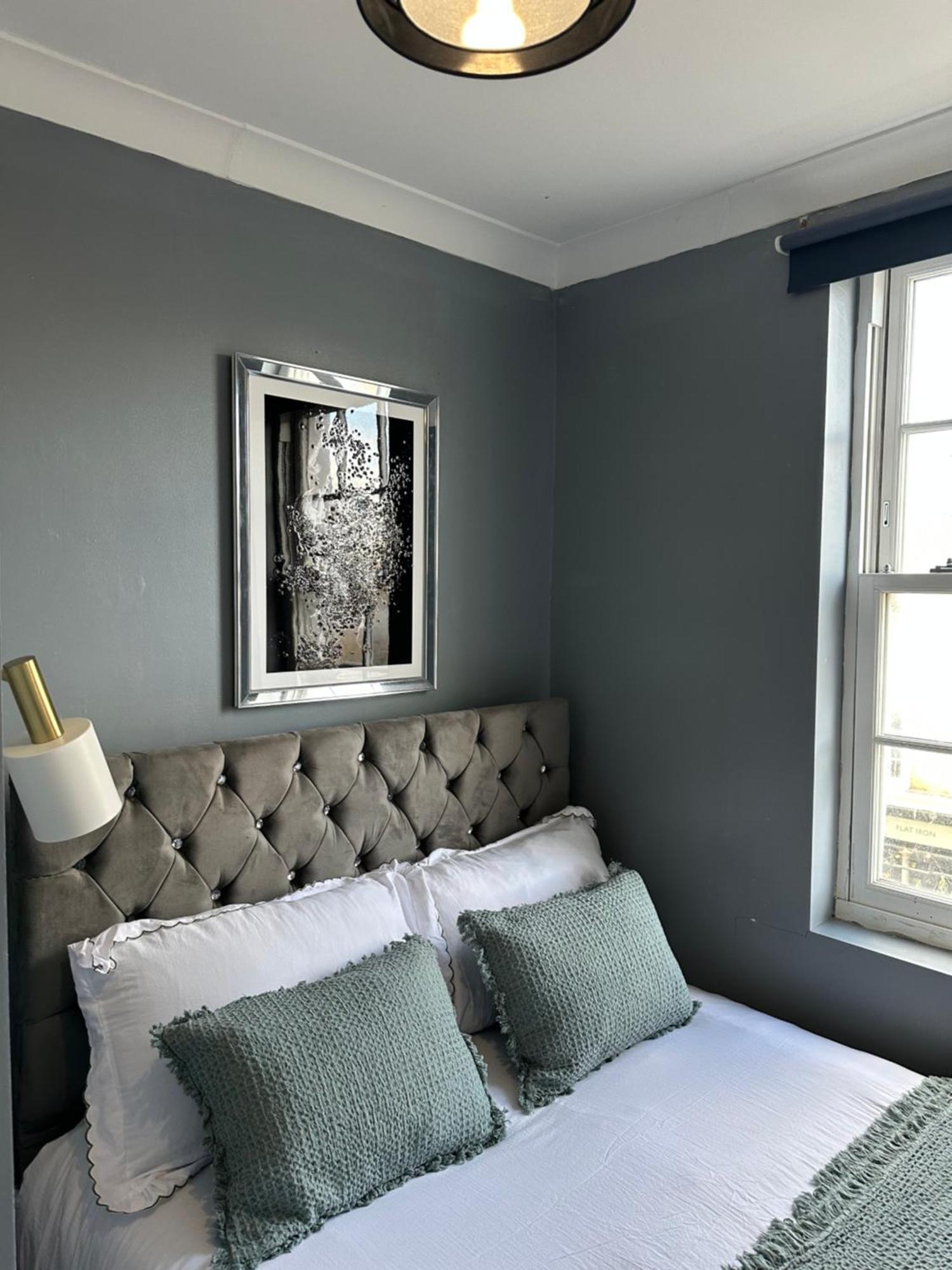 לונדון "Bright & Spacious" 3 Bedroom Flat By Kings Cross, St Pancras Station!!!!64 מראה חיצוני תמונה