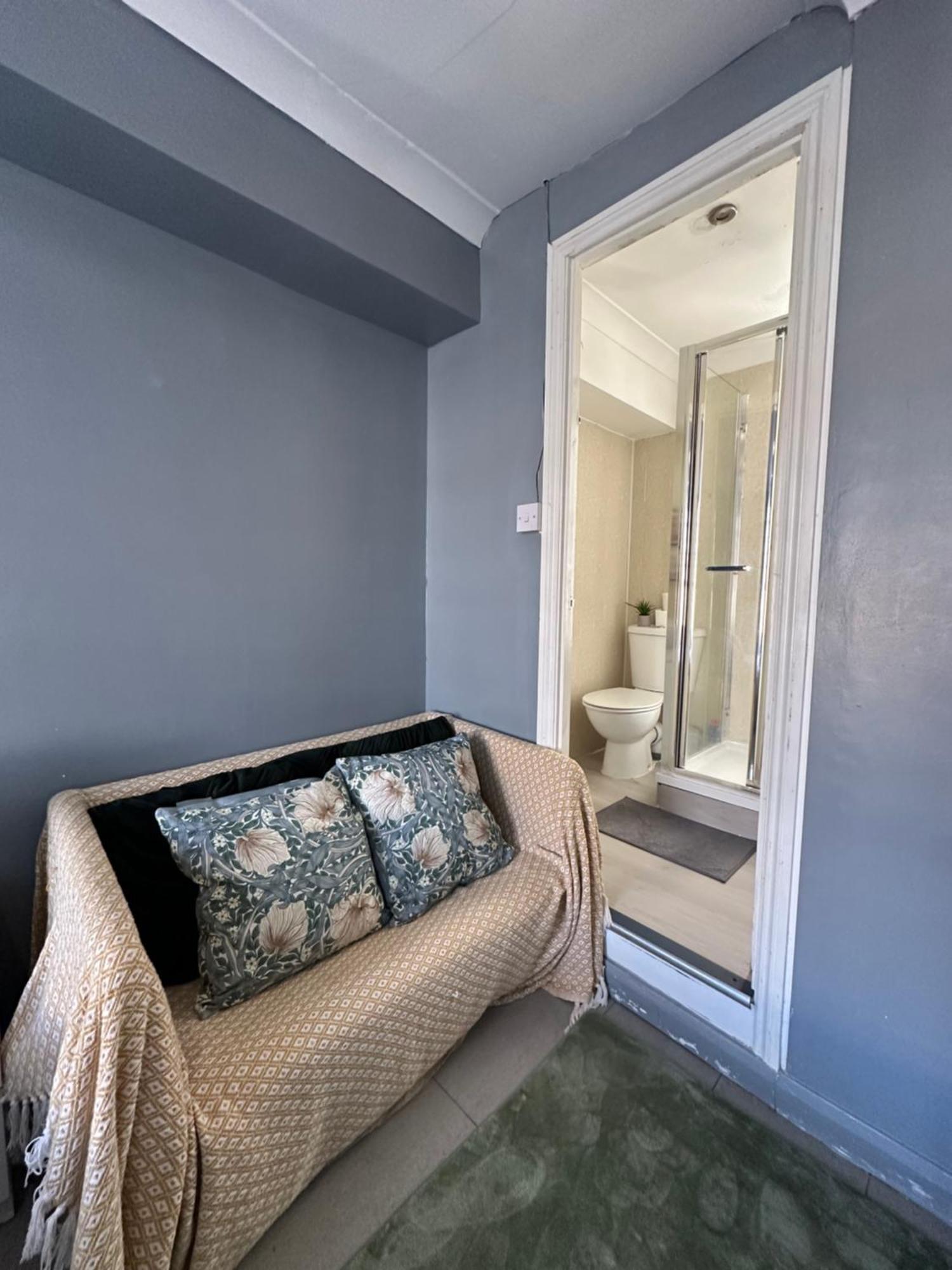 לונדון "Bright & Spacious" 3 Bedroom Flat By Kings Cross, St Pancras Station!!!!64 מראה חיצוני תמונה