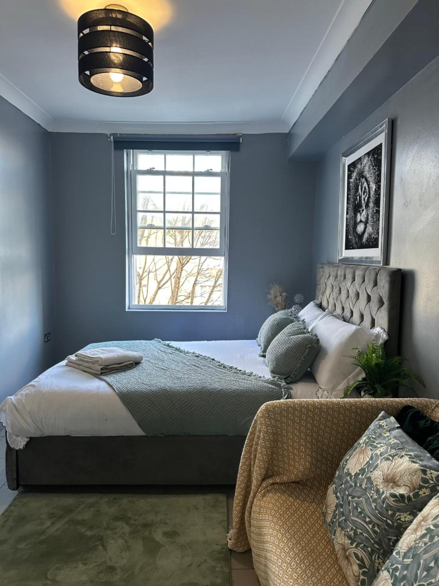 לונדון "Bright & Spacious" 3 Bedroom Flat By Kings Cross, St Pancras Station!!!!64 מראה חיצוני תמונה