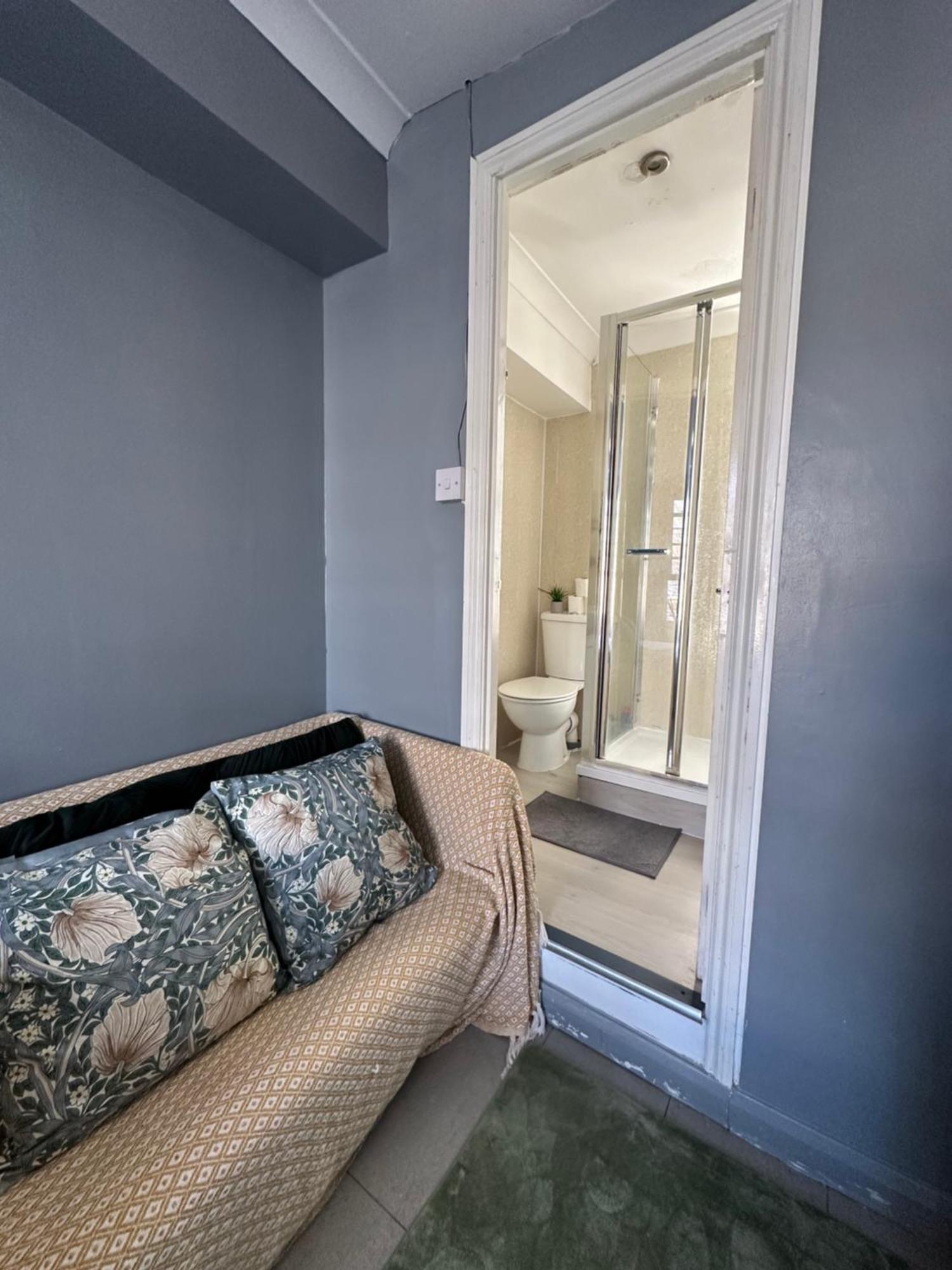 לונדון "Bright & Spacious" 3 Bedroom Flat By Kings Cross, St Pancras Station!!!!64 מראה חיצוני תמונה
