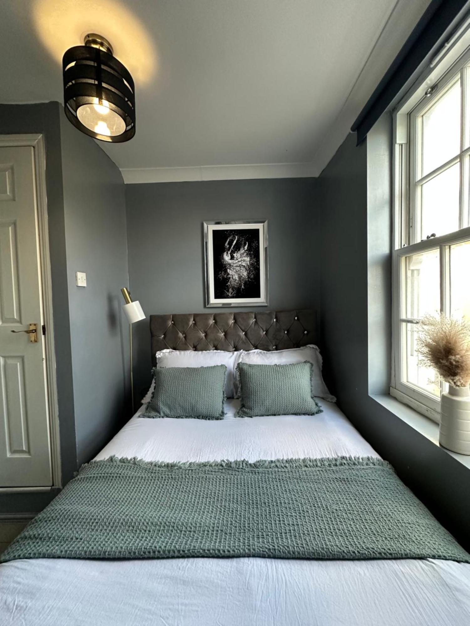 לונדון "Bright & Spacious" 3 Bedroom Flat By Kings Cross, St Pancras Station!!!!64 מראה חיצוני תמונה