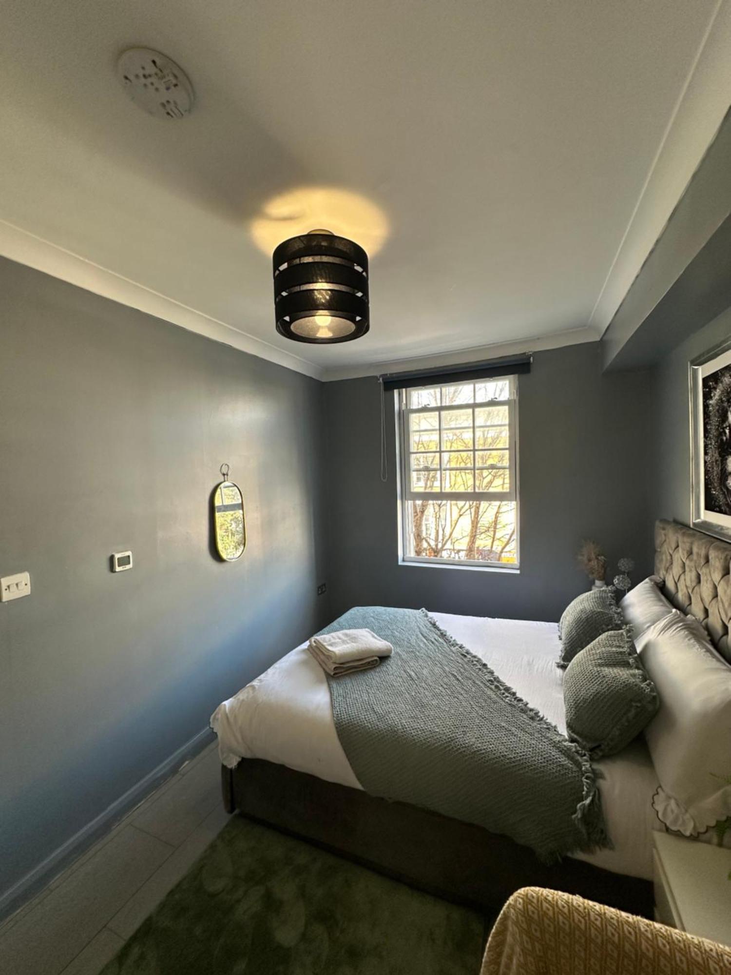 לונדון "Bright & Spacious" 3 Bedroom Flat By Kings Cross, St Pancras Station!!!!64 מראה חיצוני תמונה